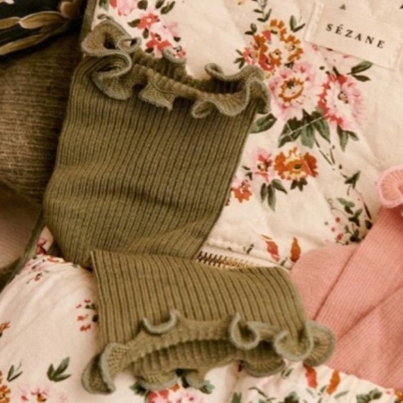 NWOT Sezane khaki ruffle socks - Picture 3 of 3